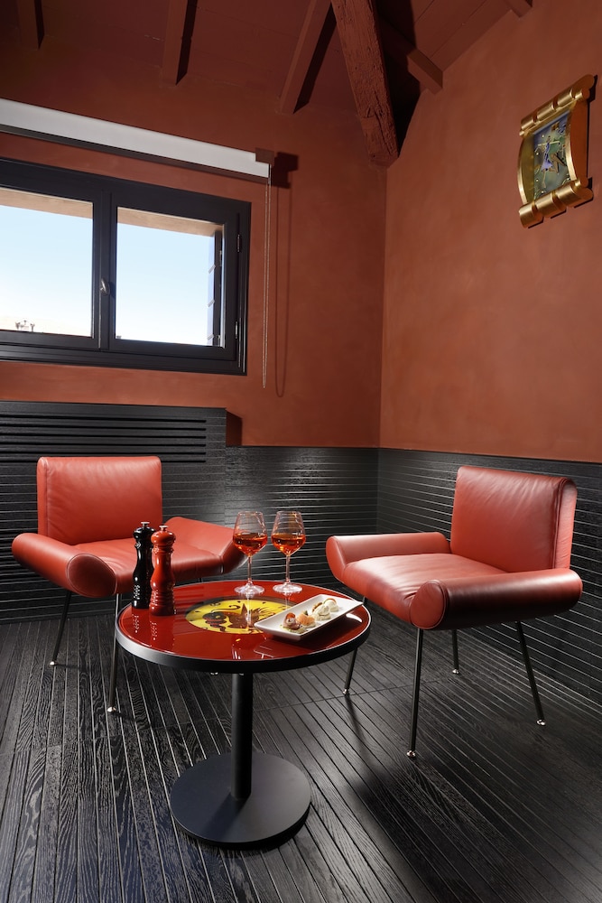 Suite photo 1