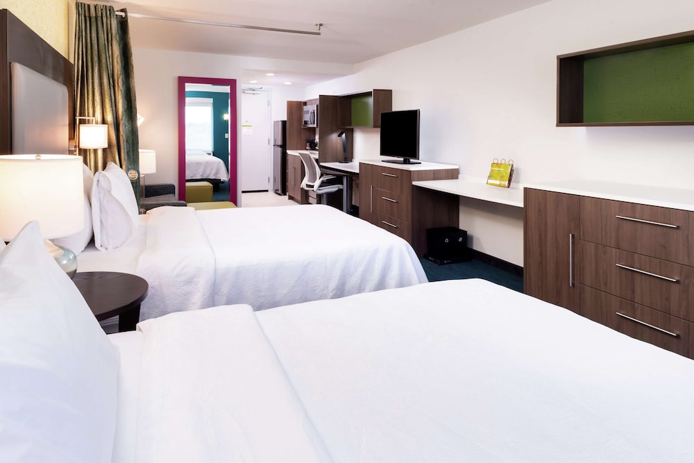 Studio, 2 Queen Beds, Non Smoking photo 1