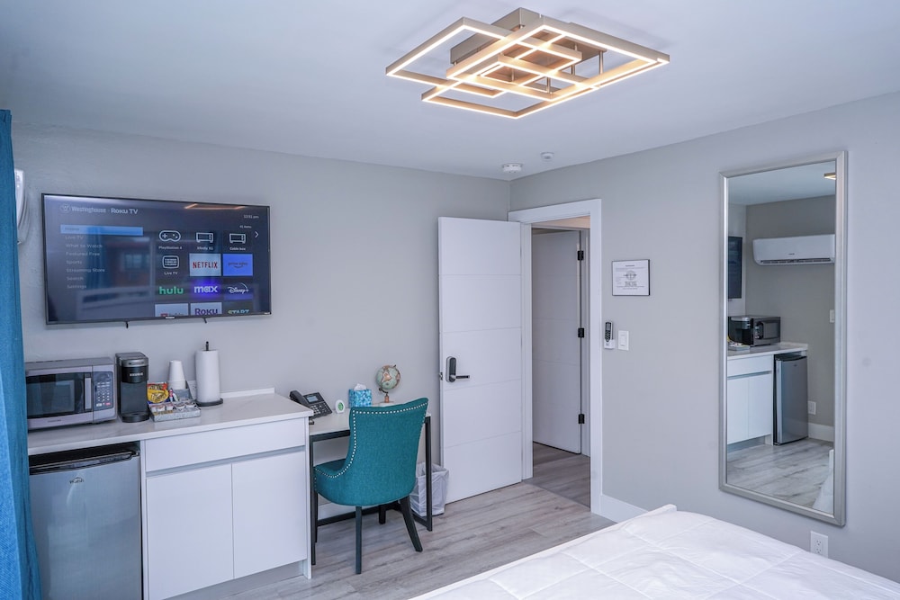 Premium Single Room, Partial Ocean View photo 2
