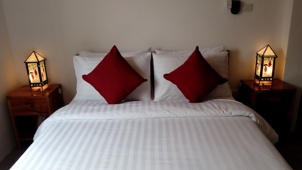 Serviced Apartment