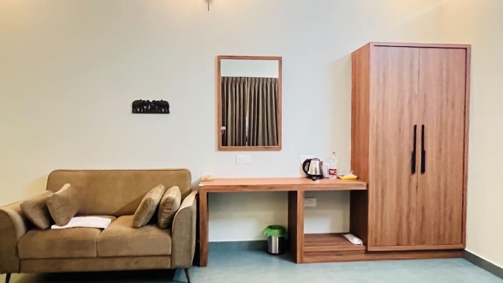 Deluxe Suite, Garden View