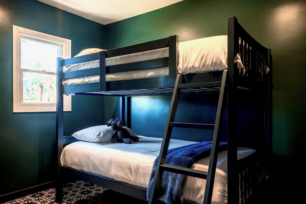 Family Quadruple Room photo 3