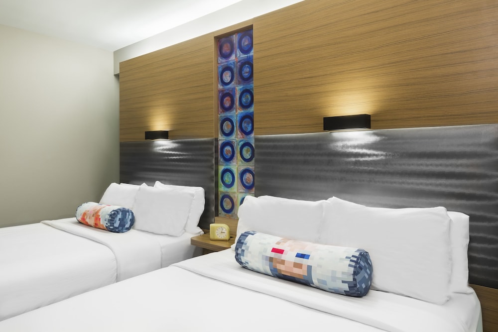 Room, 2 Queen Beds (Hearing Accessible) - Photo 2