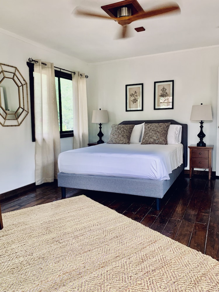 Standard Cabin, 1 Queen Bed, Non Smoking photo 1