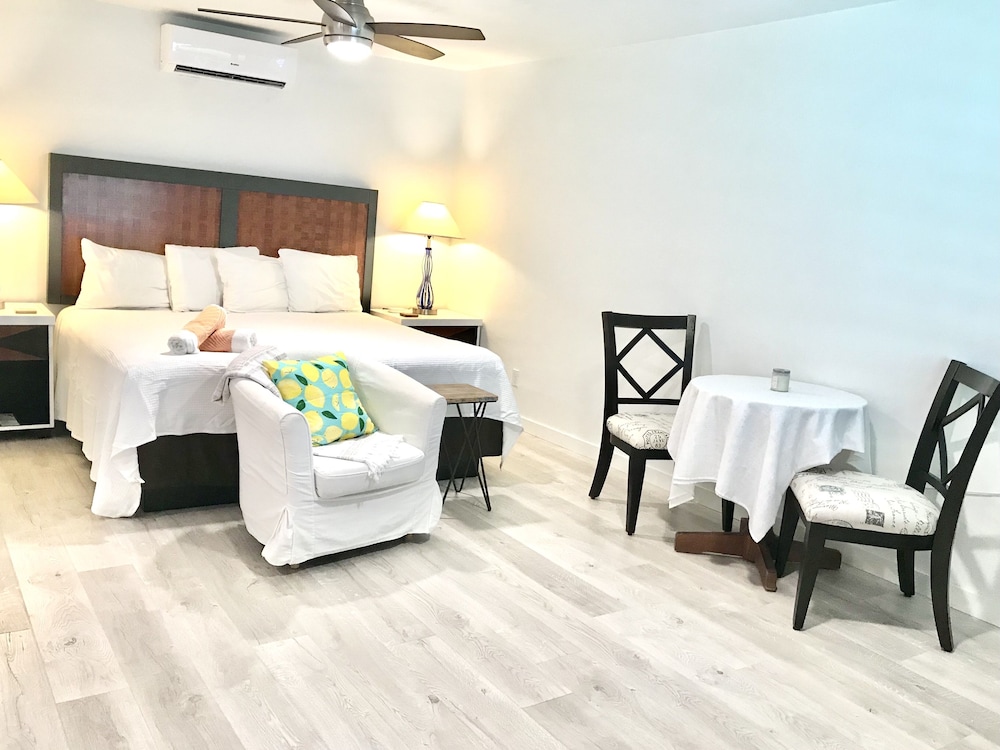 Beachside Loft E