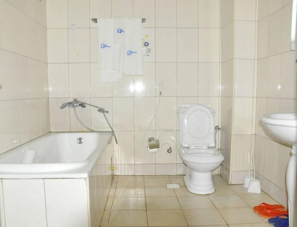 Standard Twin Room, City View photo 3