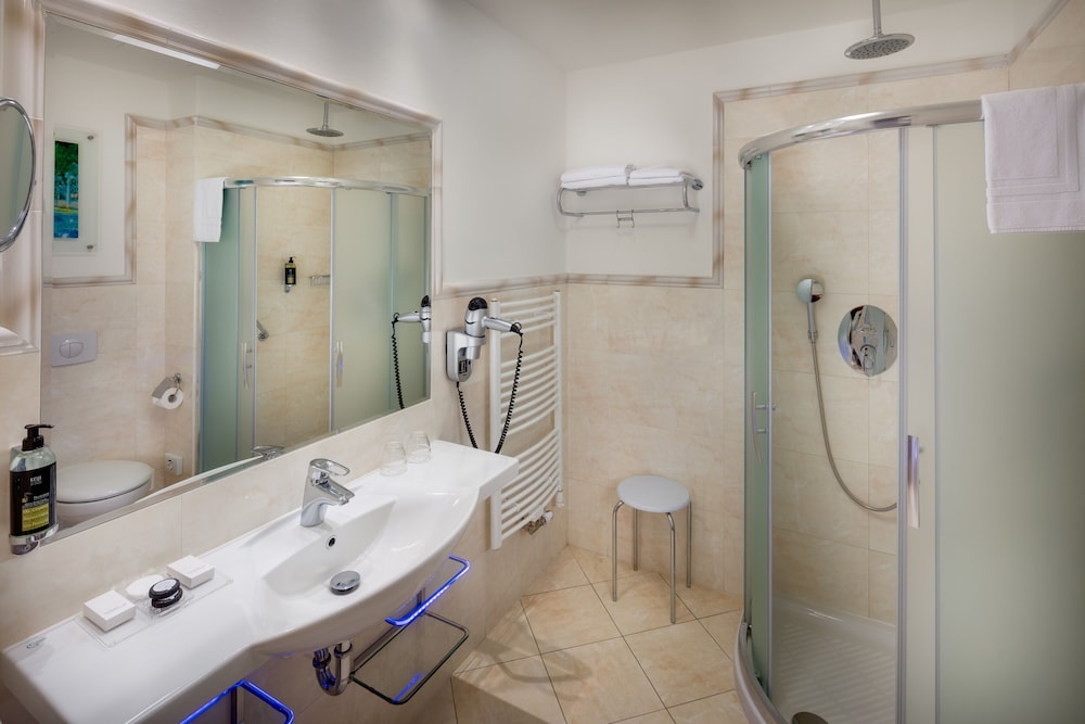 Imperial - Superior Plus Single Room with Wellness and Fitness Access photo 2