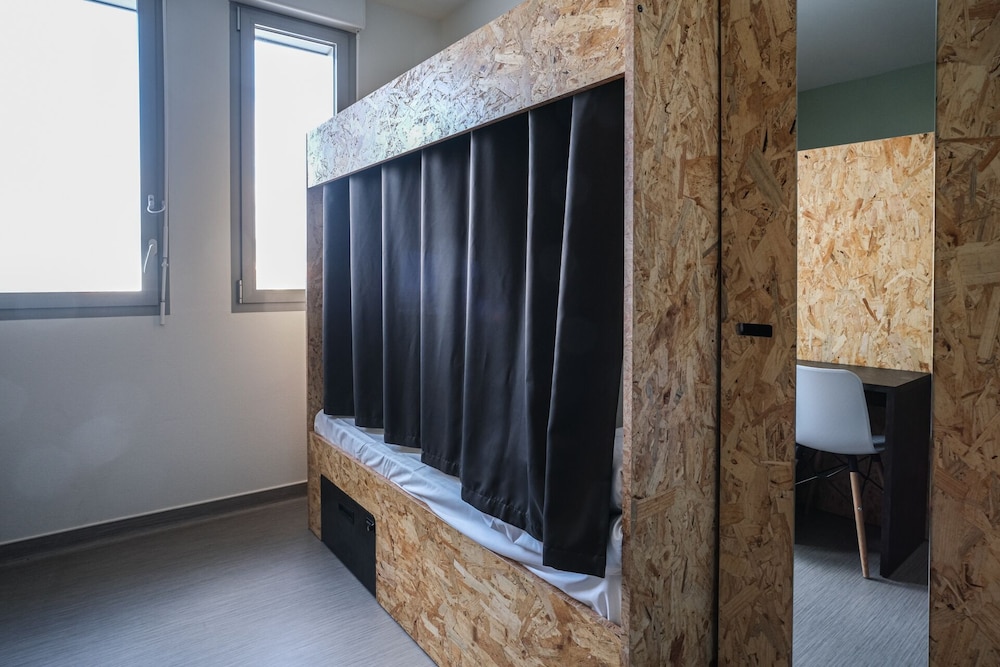 Triple Room with Ensuite Bathroom - Photo 4