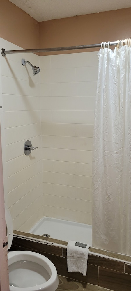 Standard Room, 2 Queen Beds, Non Smoking photo 2