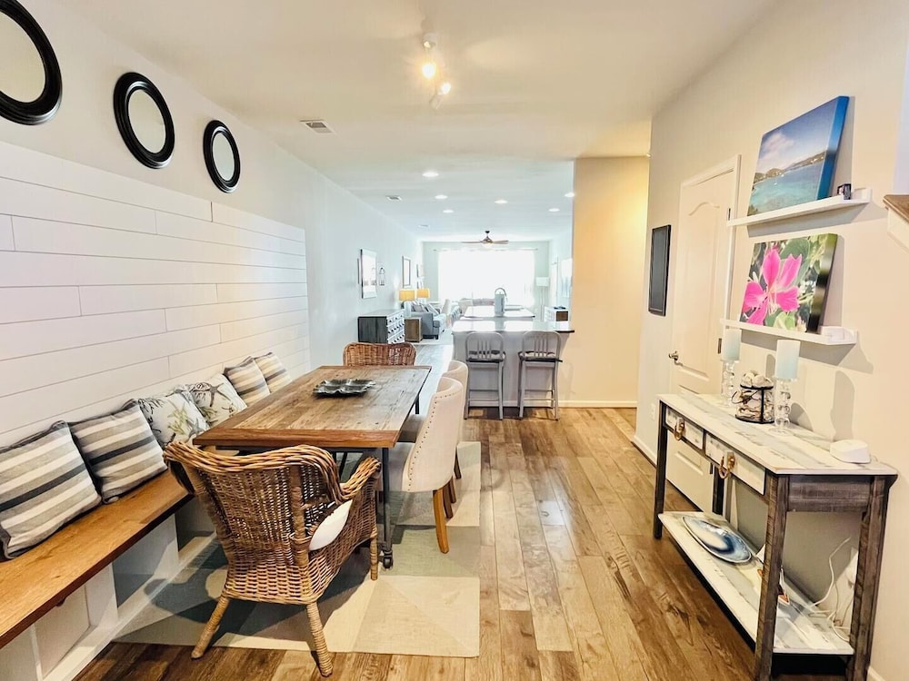 Townhome, Multiple Beds, Patio, Garden View