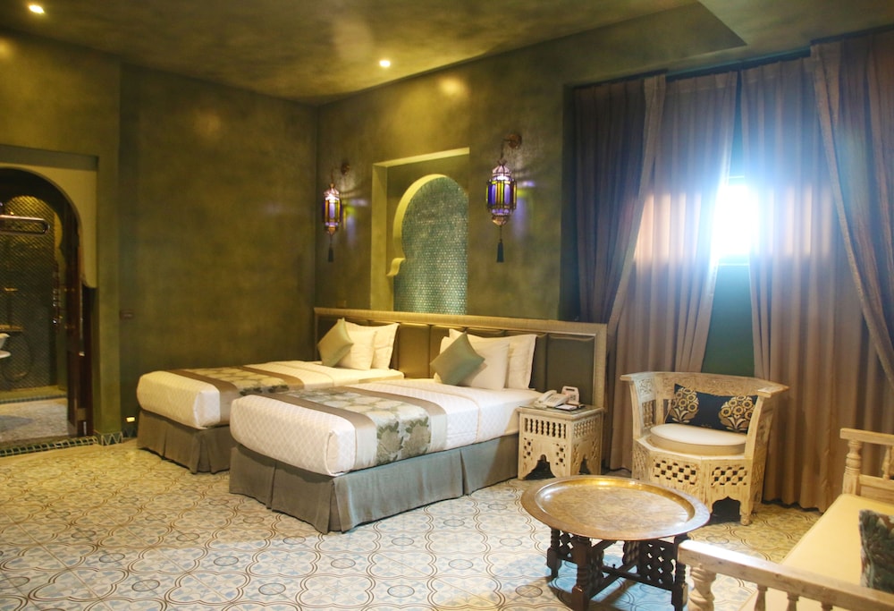 Super Economy Twin Room - Check-In After 6:00 PM