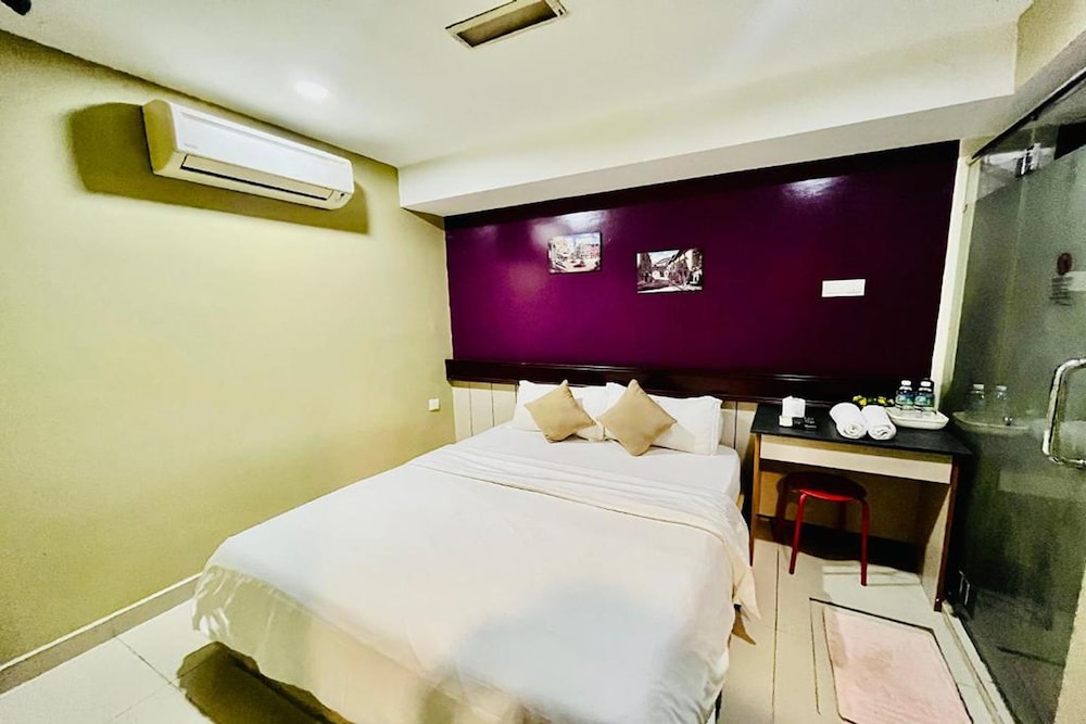 Standard Double Room, 1 Queen Bed photo 3