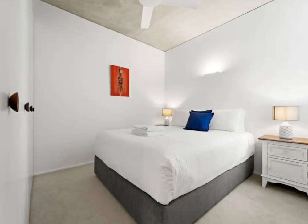 Basic Apartment photo 3