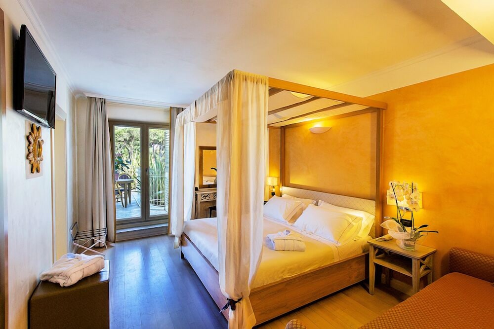 Superior Double or Twin Room - Photo 1
