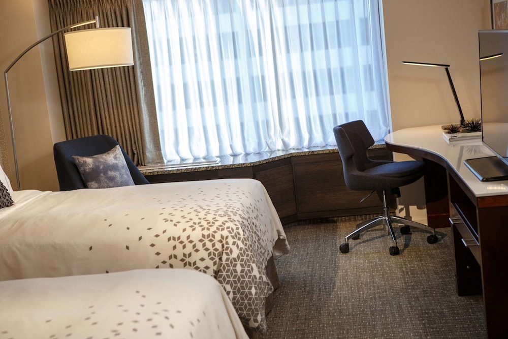 Room, 2 Double Beds, Mobility Accessible (Hearing Accessible, w/ Roll-in Shower)