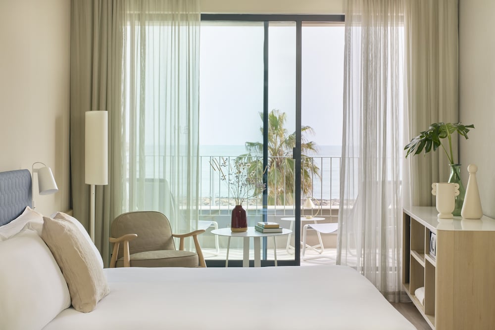 Junior Suite, Sea View (Xtra ME +) - Photo 1