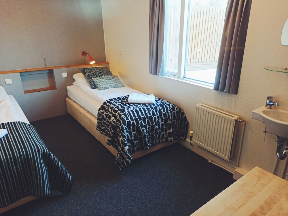 Double or Twin Room, Shared Bathroom photo 3