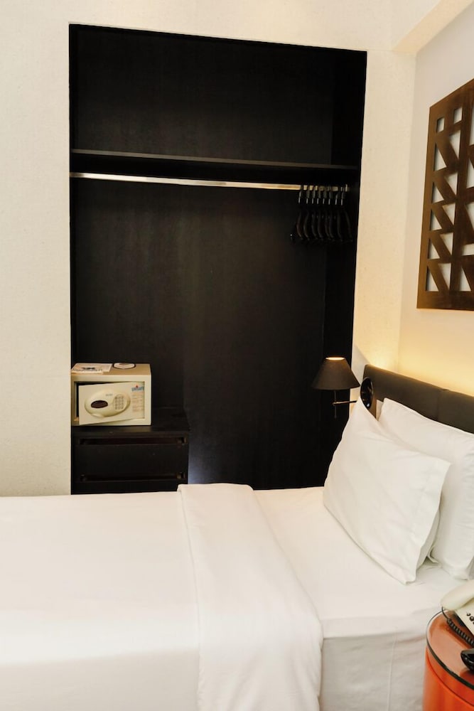 Superior Room thumbnail 5