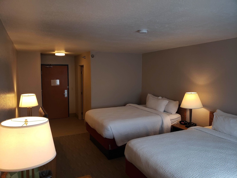 Room, 2 Queen Beds, Non Smoking - Photo 4
