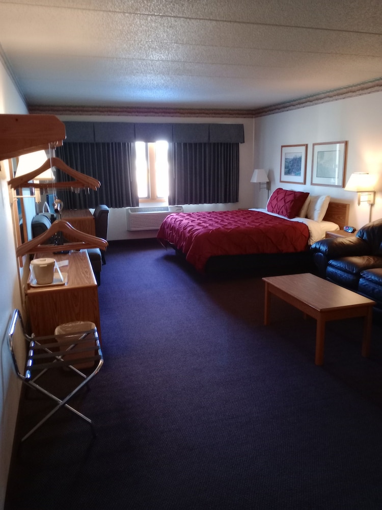 Standard Room, 1 King Bed, Accessible photo 2