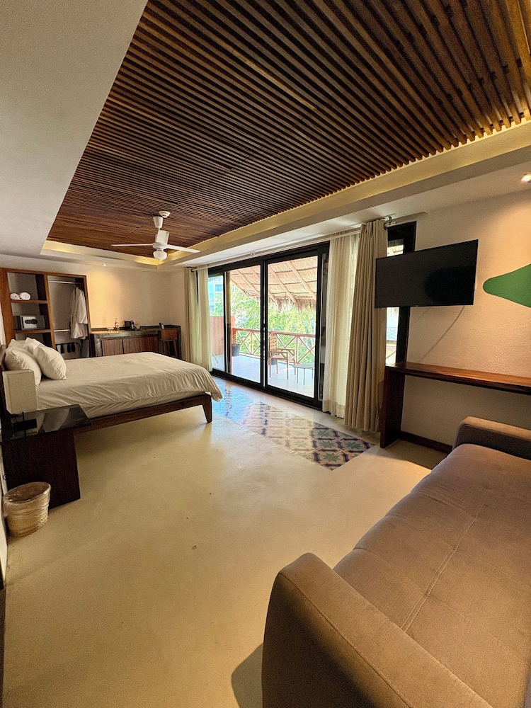 Superior Studio Suite photo 3