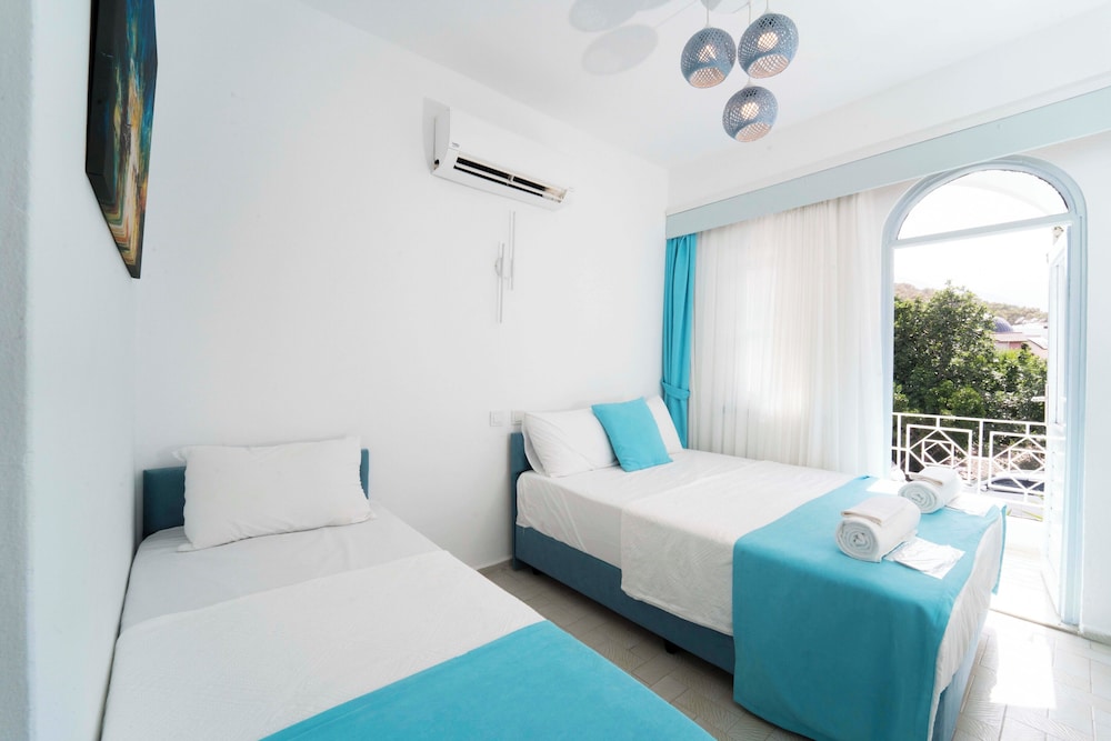 Deluxe Room - Photo 1