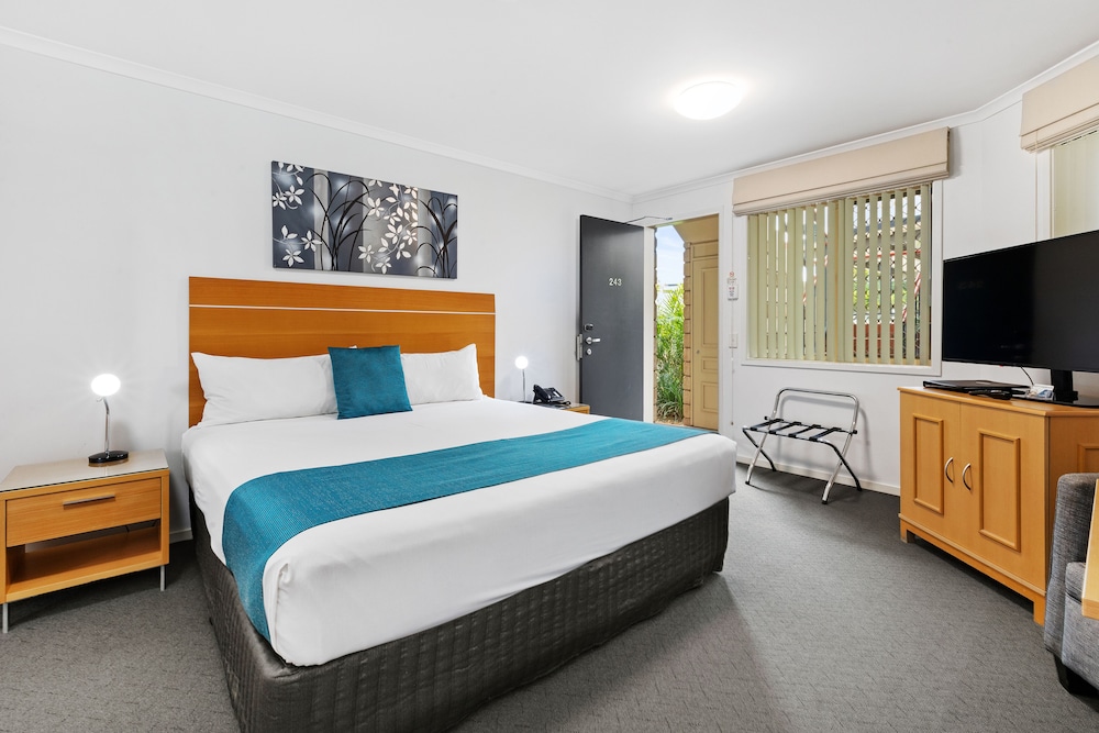 Luxury King Spa Room with Kitchenette photo 2