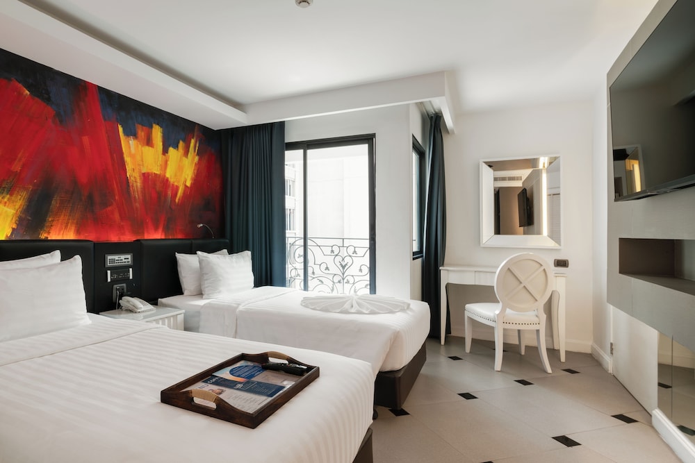 Family Suite, City View