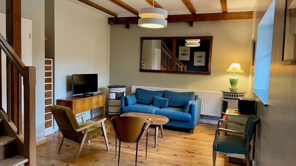 Family House photo 1
