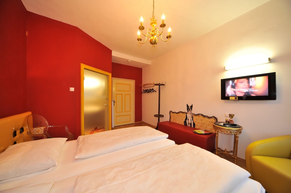 Basic Double Room photo 3