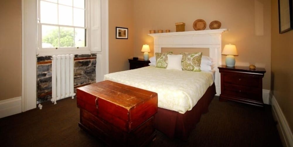 Currie Suite