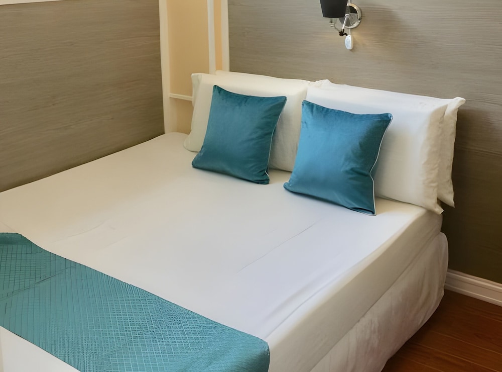 Economy Double Room photo 3