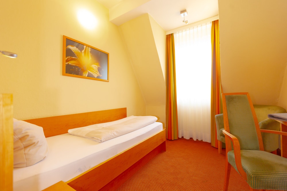 Comfort Single Room