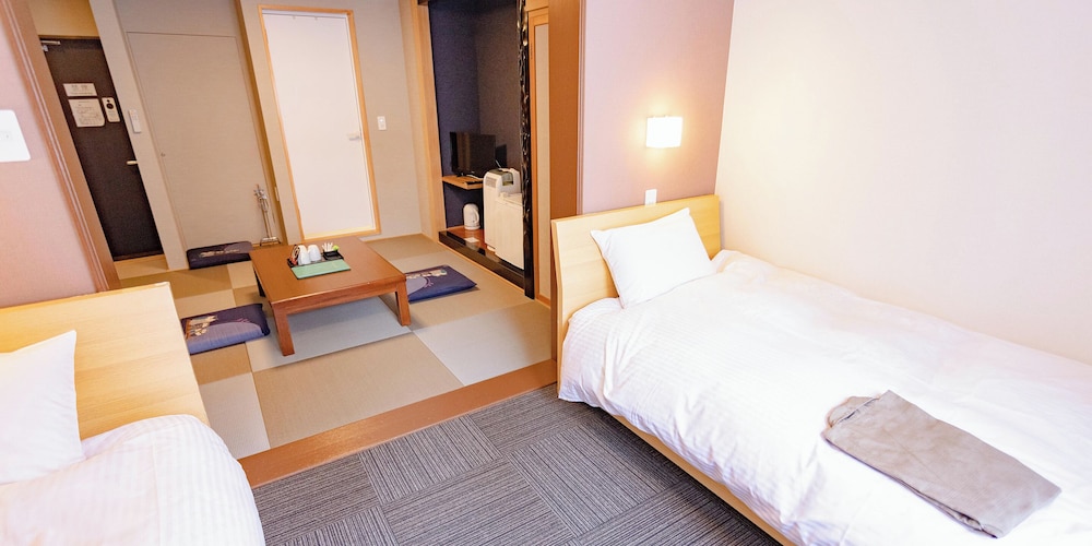 Japanese Western Style Room - Photo 1