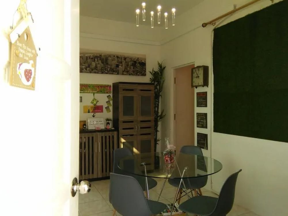 6-Bed Mixed Dorm photo 3
