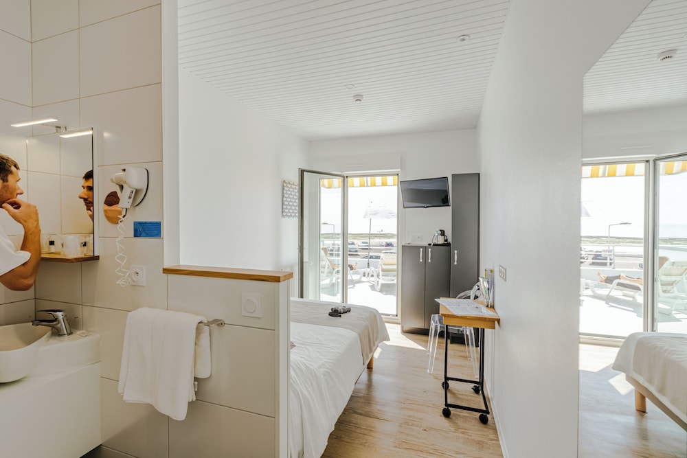 Double Room Single Use, Sea View, Sea Facing Double Room Single Use, Sea View, Sea Facing