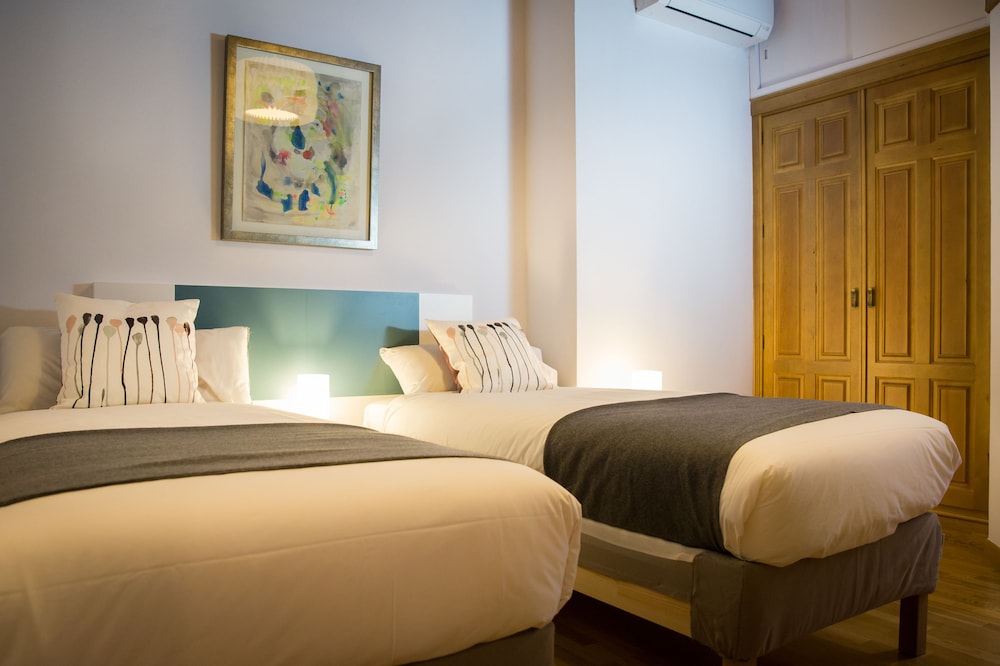 Apartamento, 2 Dormitorios (Tomas Heredia)