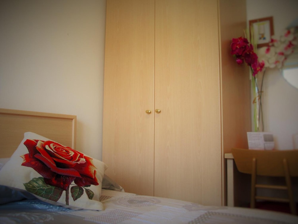 Traditional Double or Twin Room, Mountain View photo 3