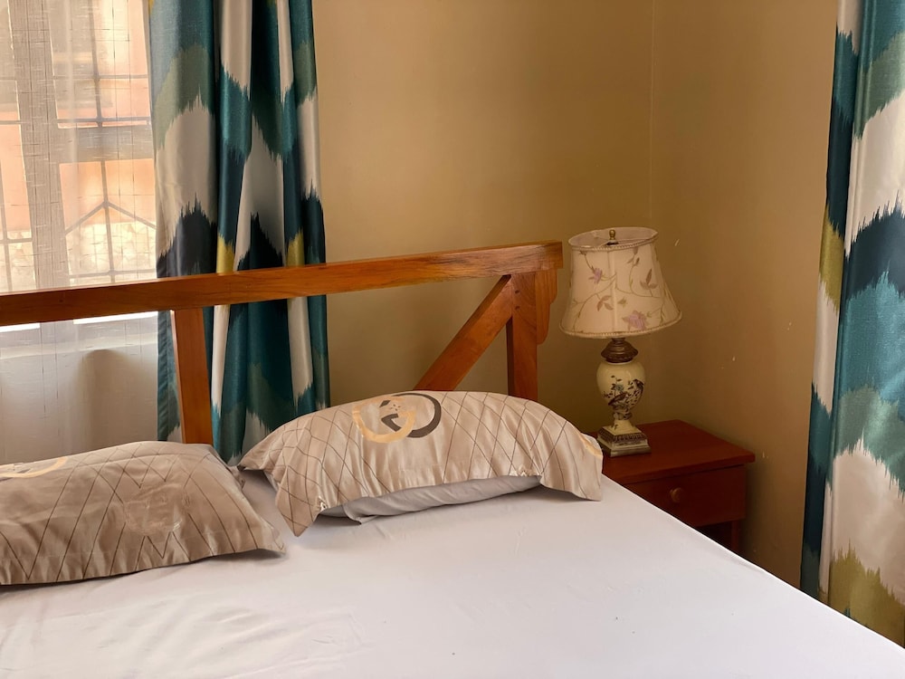 Deluxe Double Room, Private Bathroom, Garden Area photo 2
