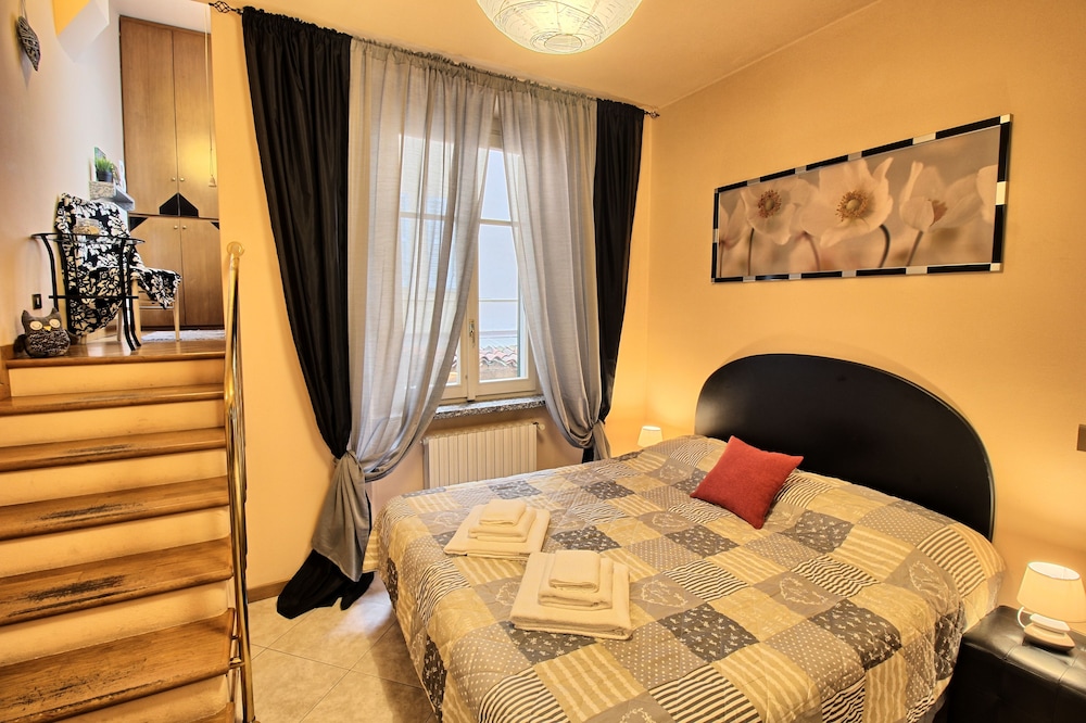 Apartment (2)