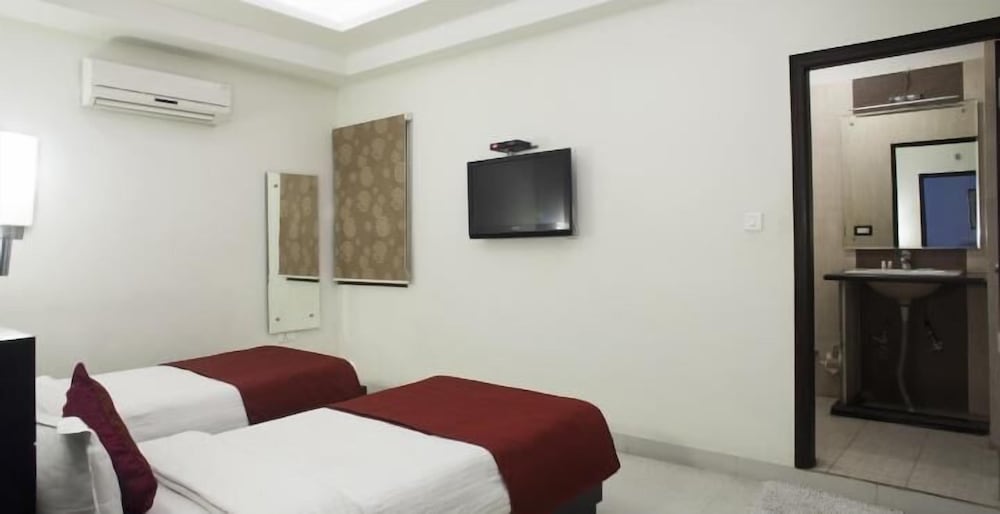 Standard Room - Photo 7