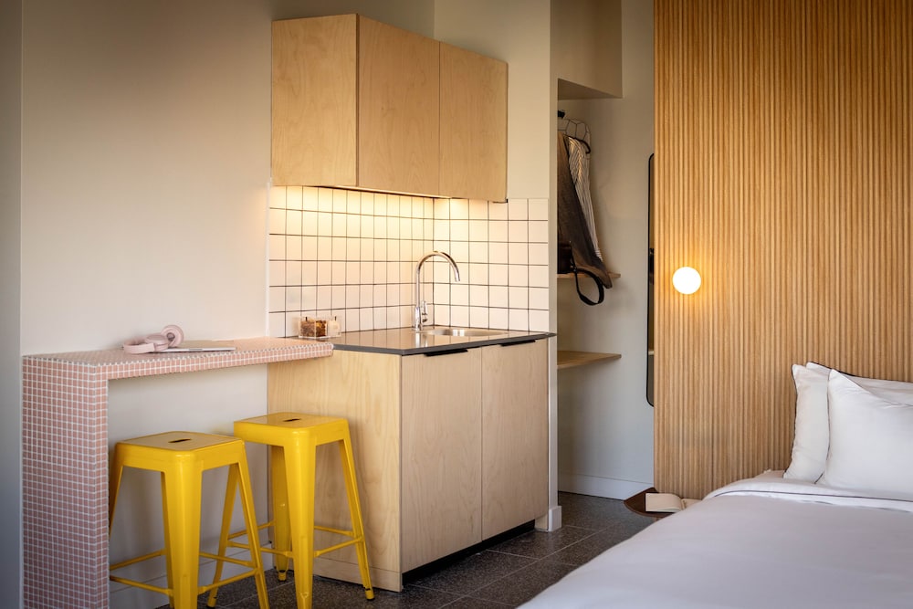 Connecting suites with two Balconies - Photo 4