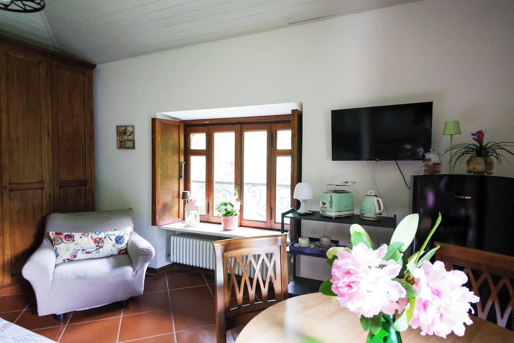 Apartment, Garden View