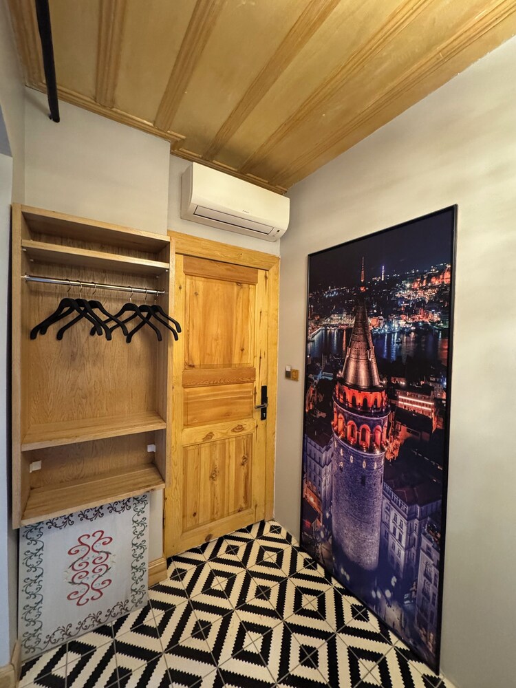 Standard Room photo 2