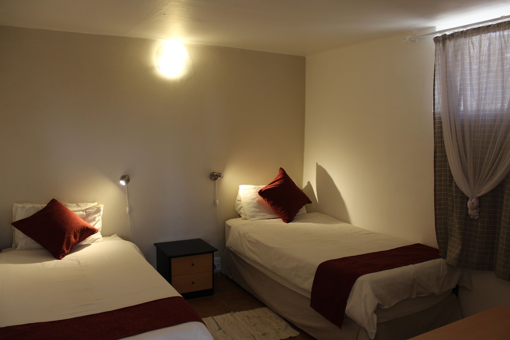 Budget Twin room photo 1
