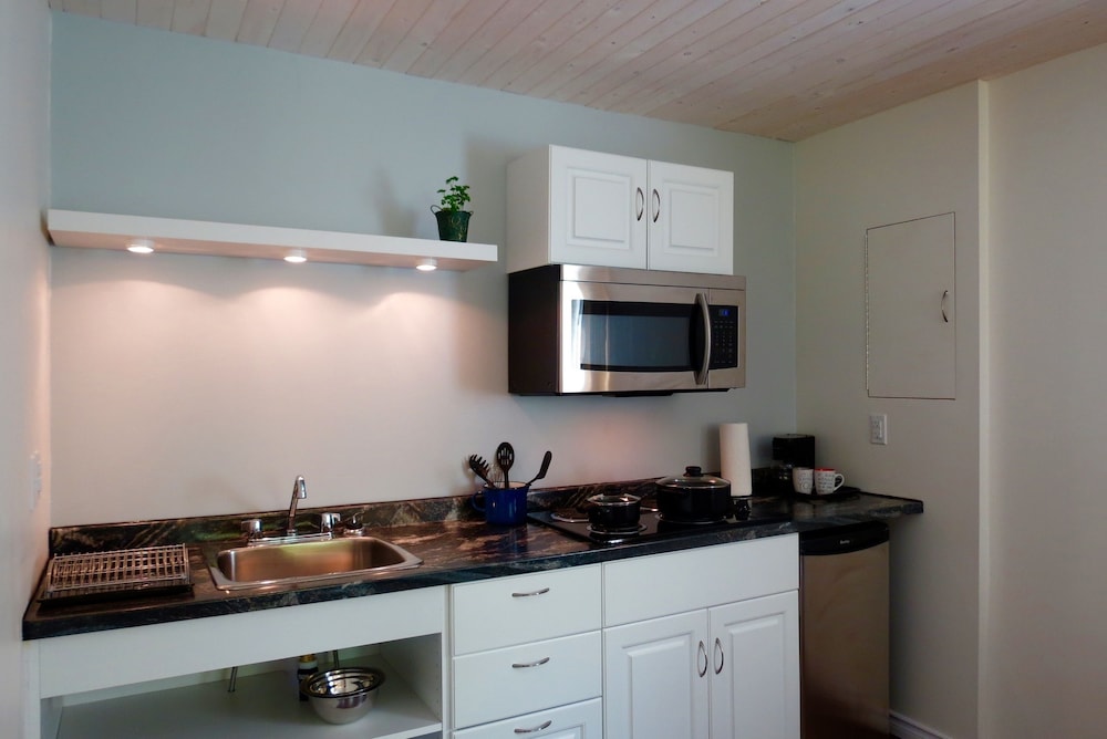 Signature Cottage, 2 Bedrooms, Kitchenette, River View photo 2