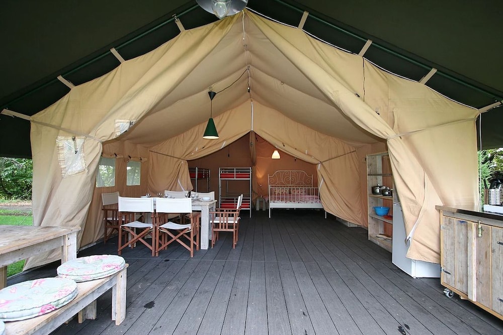 Tent (Merlot) photo 1