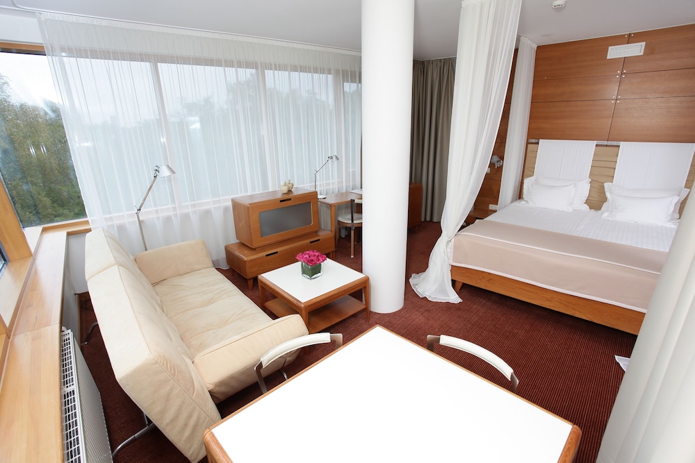 Standard Double Room (Luxury Building)