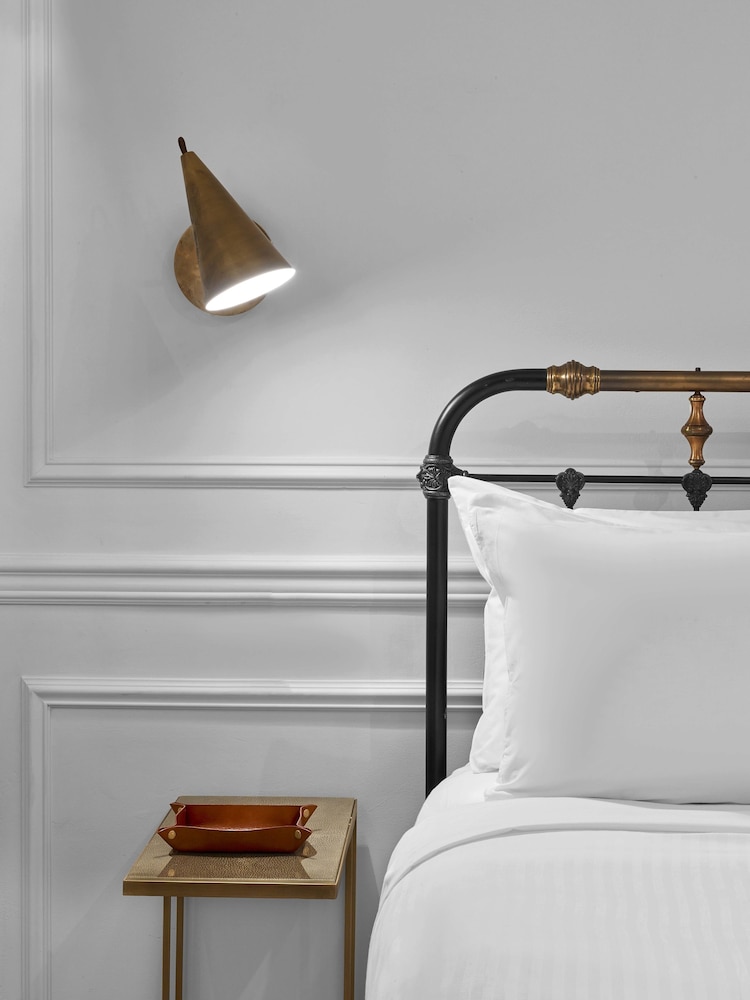Deluxe Room, 1 King Bed