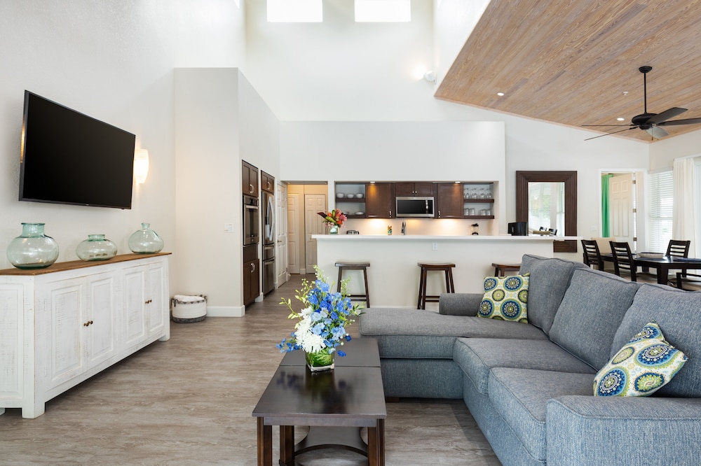 Romantic Villa, 1 Bedroom, Kitchen, Garden Area